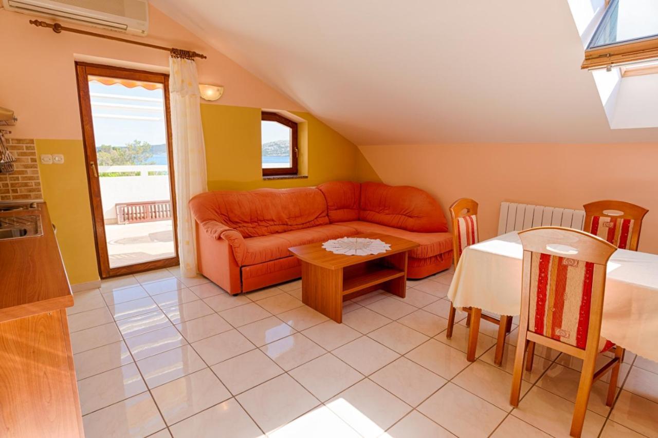 Arka Apartment Stara Novalja Exterior photo